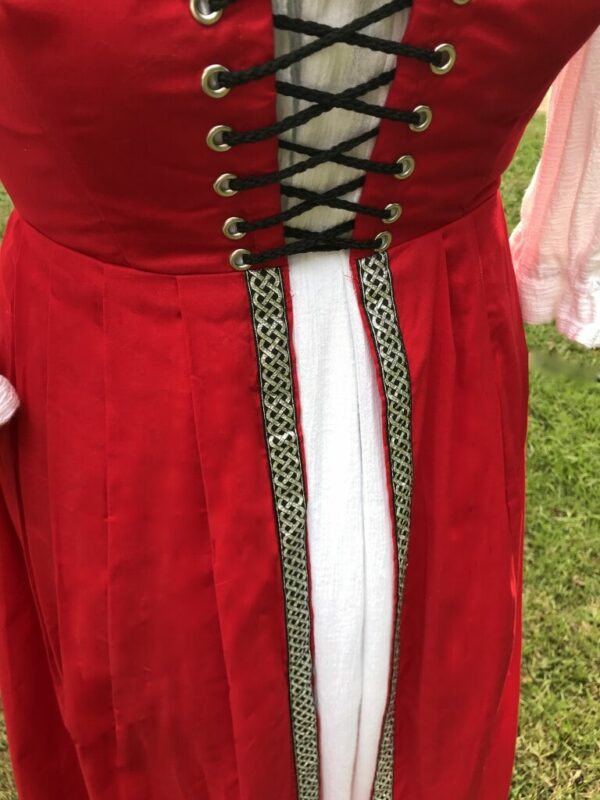 Irish Overdress in Red cotton Large to XL W40 - Image 2