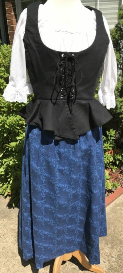 Blue Cotton skirt with leaf design Large