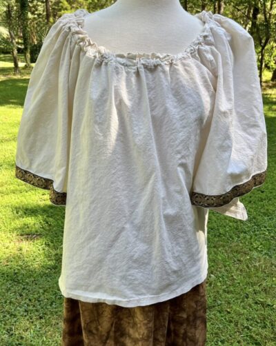 Cream Chemise with Flutter sleeve and Celtic Cookie Trim Large