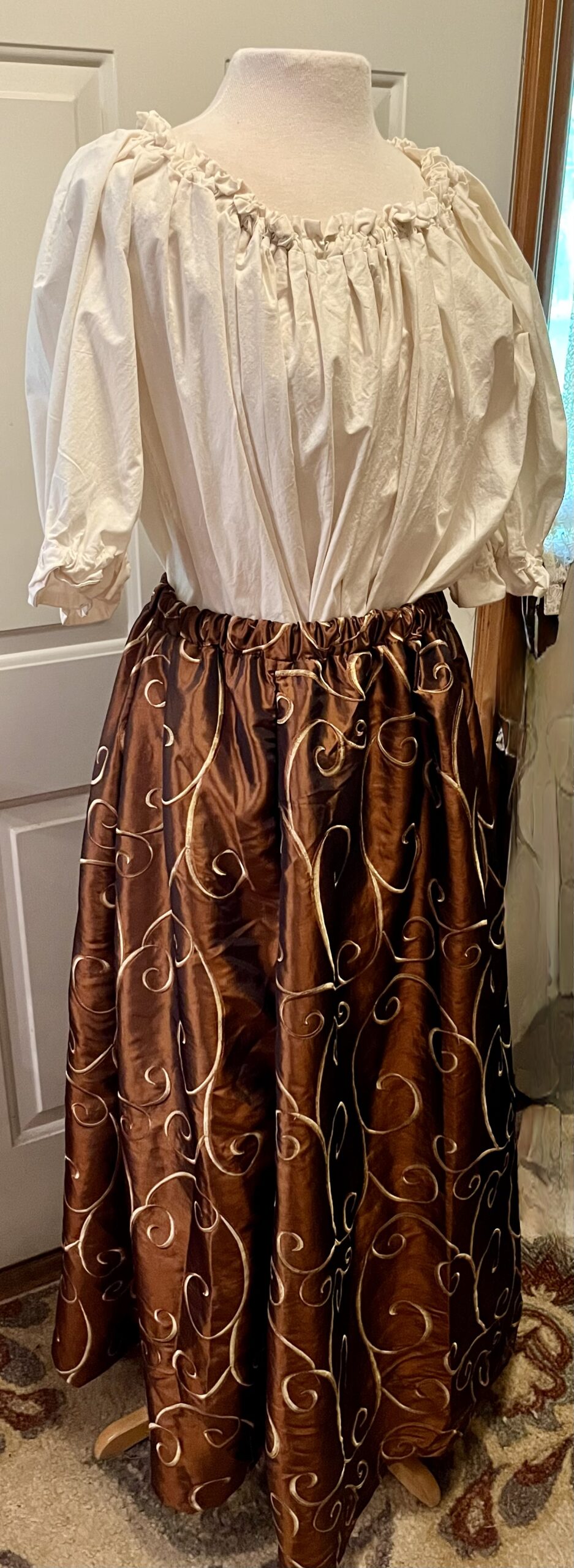 Brown Taffeta Gold swirl skirt Waist 48 Max - Large to XL